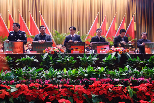 公司獲得樟樹市2011年度“三個(gè)文明”建設(shè)納稅突出貢獻(xiàn)等多項(xiàng)殊榮